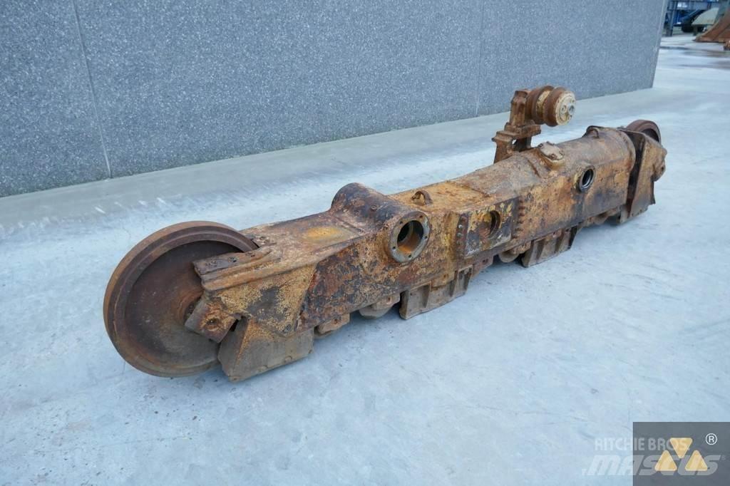 CAT 261-3079 Šasija un piekare