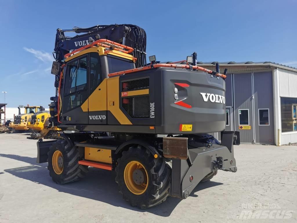 Volvo EW160E Ekskavatori uz riteņiem