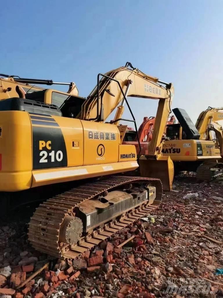 Komatsu PC 210 Kāpurķēžu ekskavatori