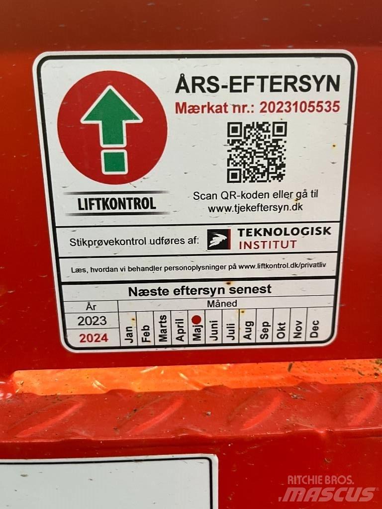 SkyJack SJ 6832 RTE Šķerveida pacēlāji
