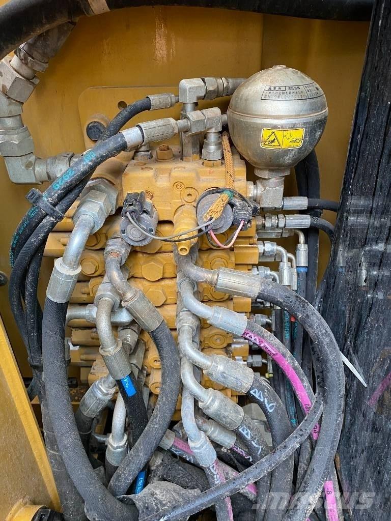 CAT 305.5 Kāpurķēžu ekskavatori