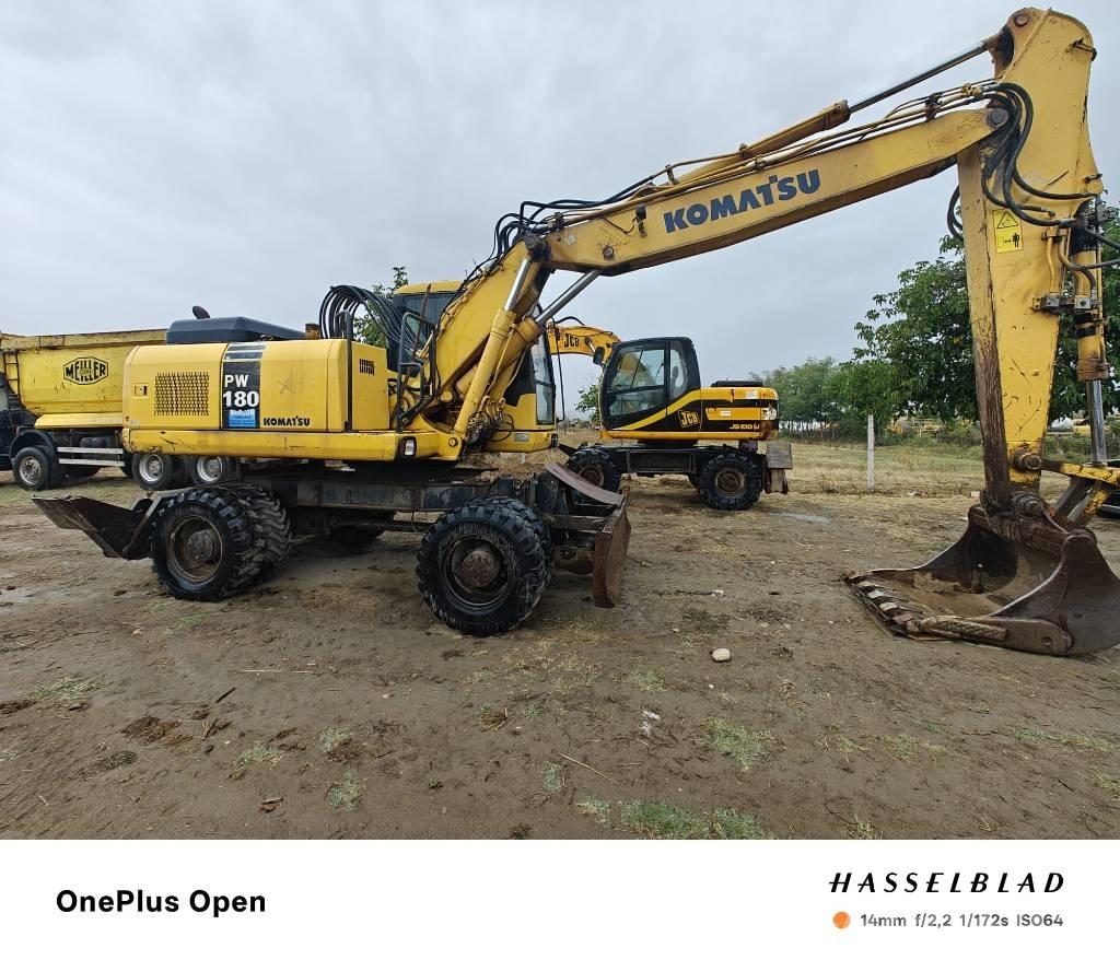 Komatsu PW 180 Kabīnes un interjers