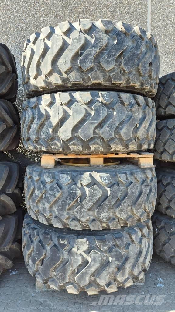 Michelin 23.5R25 Riepas, riteņi un diski