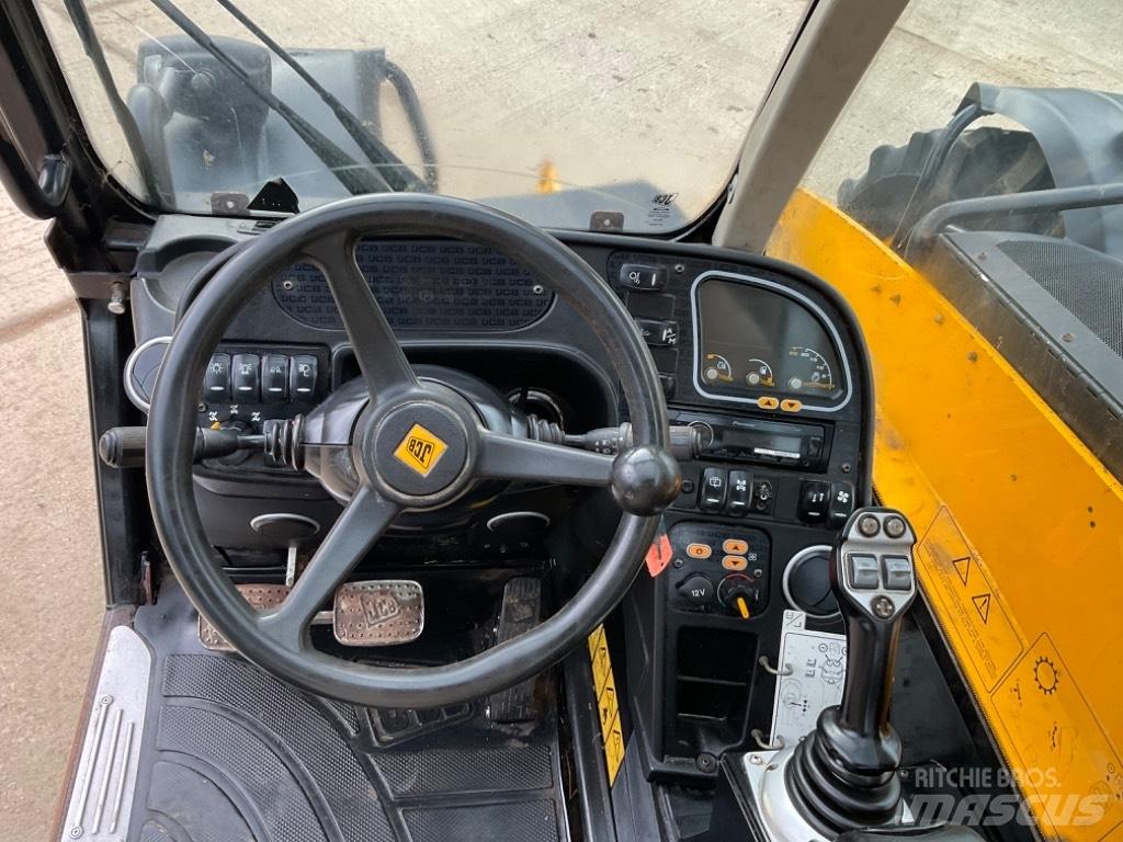 JCB 536-60 Agri Plus Lauksaimniecības pacēlāji