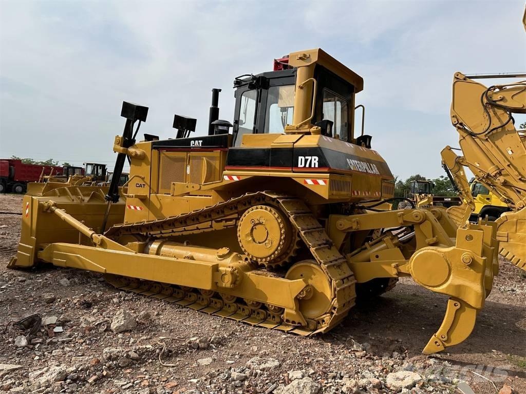 CAT D 7 R Kāpurķēžu buldozeri