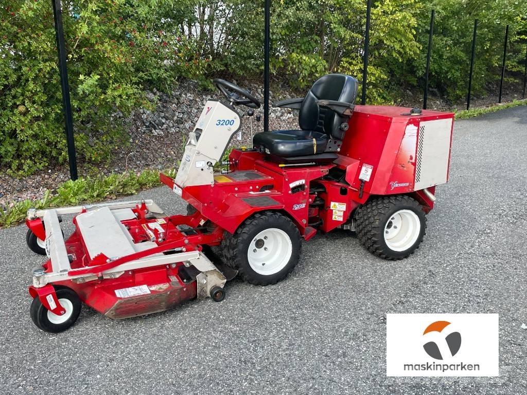 Ventrac 3200 Mauriņa traktors