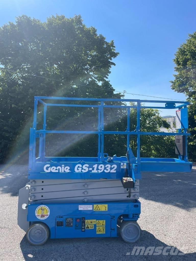 Genie GS 1932 Šķerveida pacēlāji