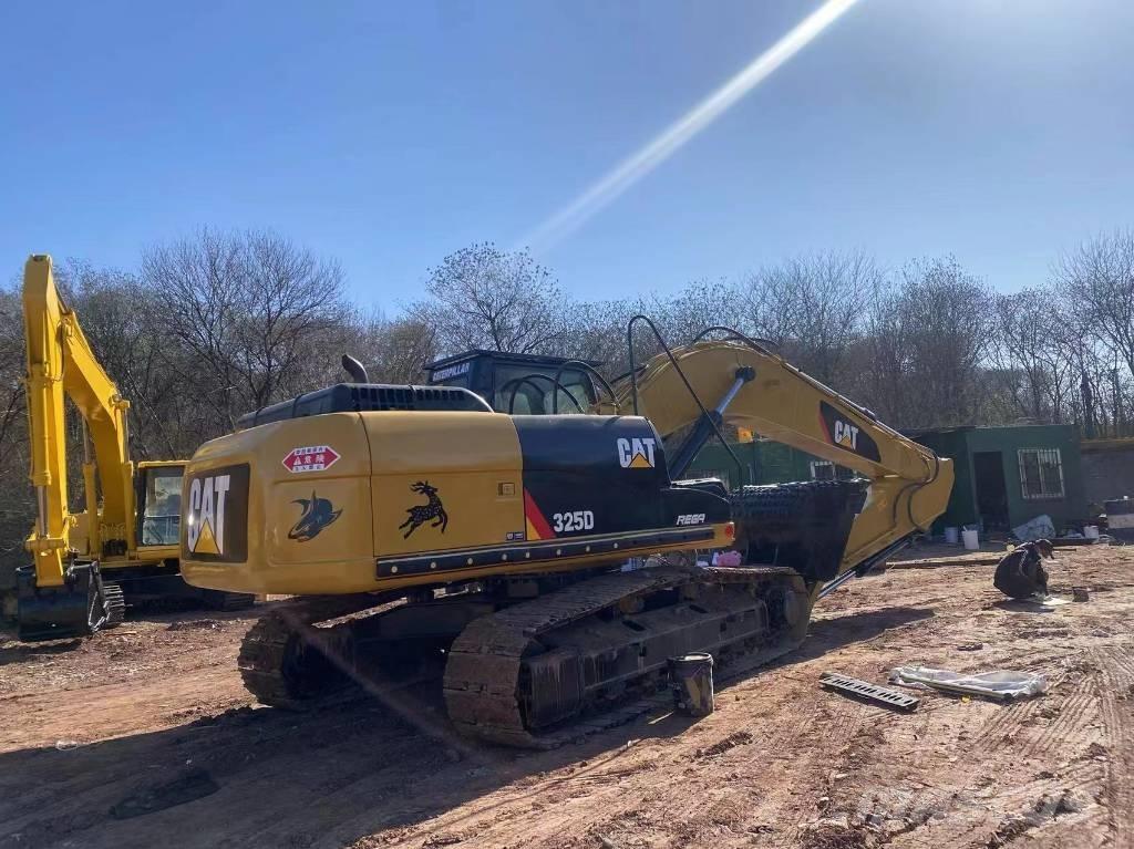 CAT 325 D Kāpurķēžu ekskavatori