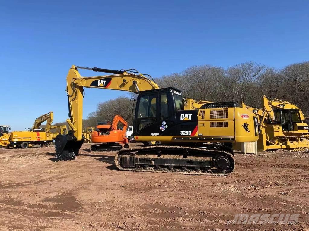 CAT 325 D Kāpurķēžu ekskavatori