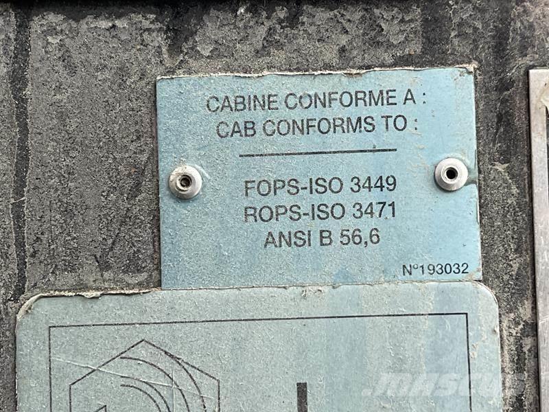 Manitou MT 420 H Teleskopiskie manipulatori