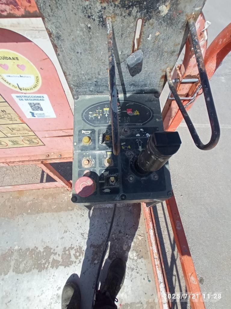 JLG 3394 RT Šķerveida pacēlāji