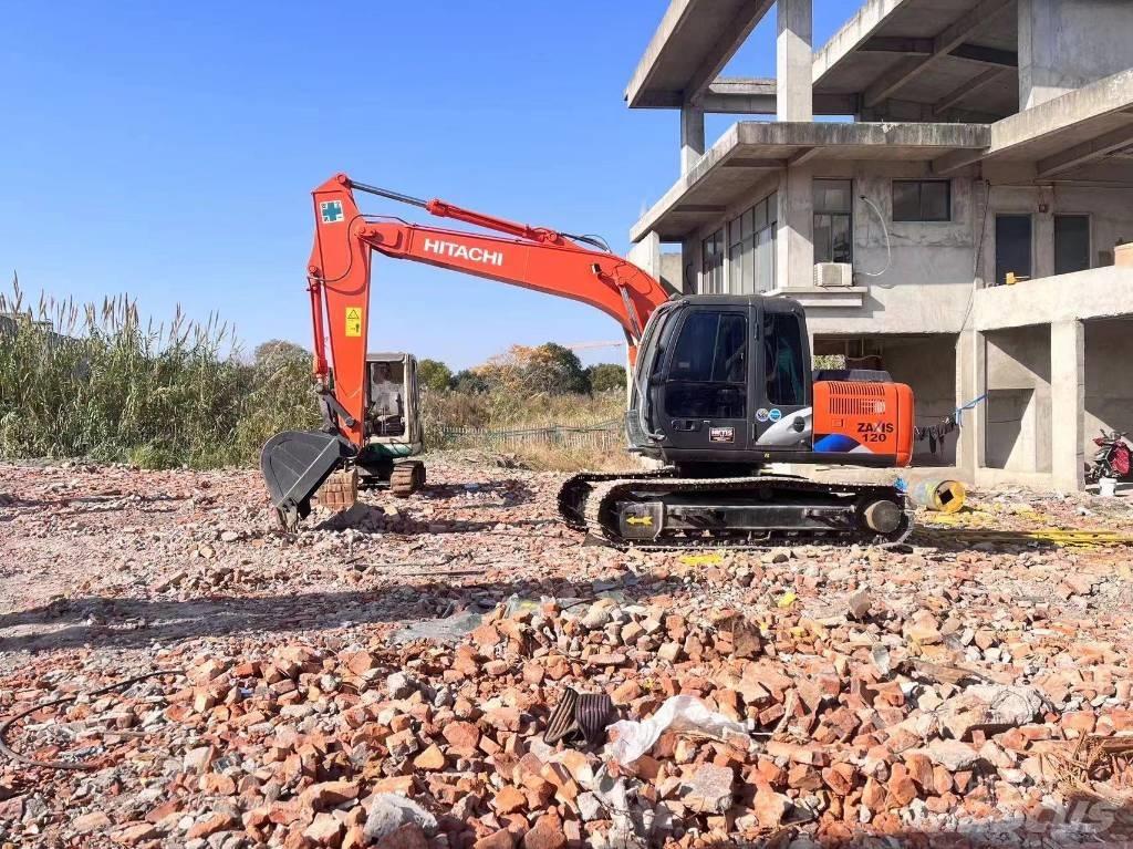 Hitachi ZX 120-6 Kāpurķēžu ekskavatori