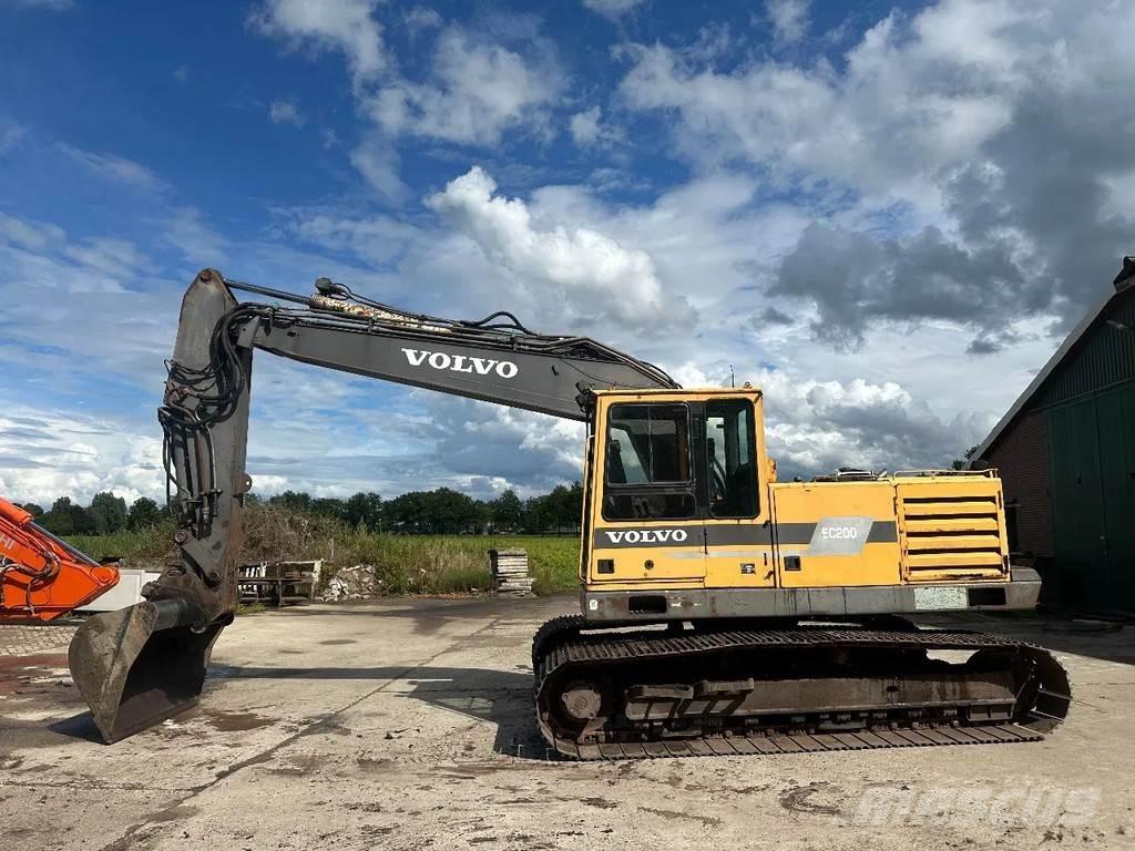 Volvo EC200 Kāpurķēžu ekskavatori