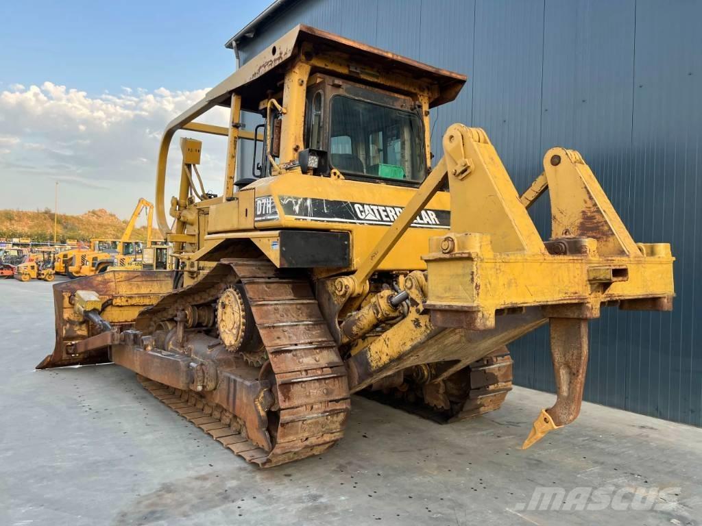 CAT D7H Kāpurķēžu buldozeri