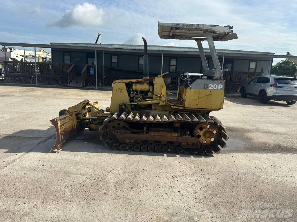 Komatsu D 20P-7 Kāpurķēžu buldozeri
