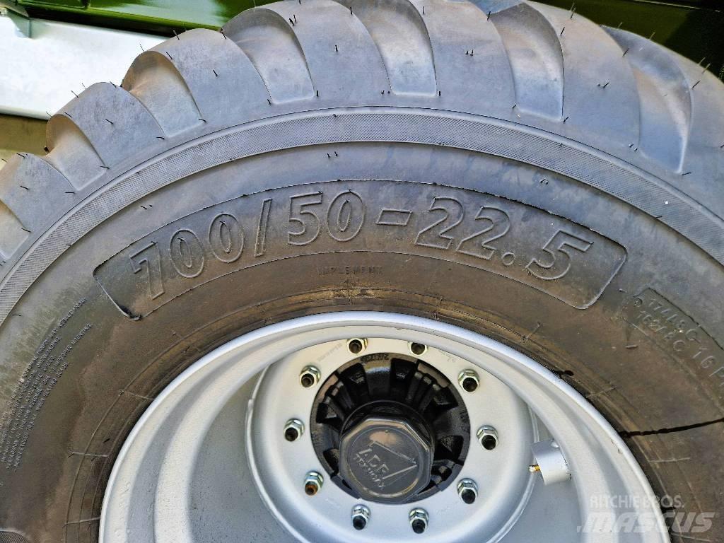 Fliegl TMK 256 Treileri-pašizgāzēji