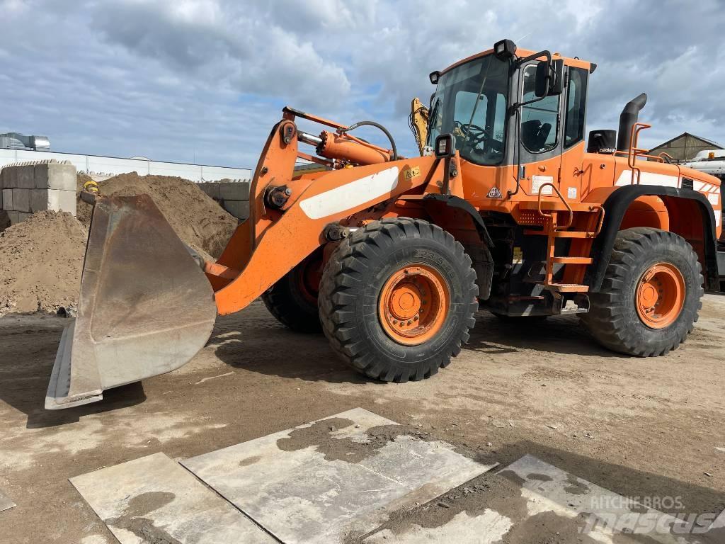 Doosan DL 350 Iekrāvēji uz riteņiem