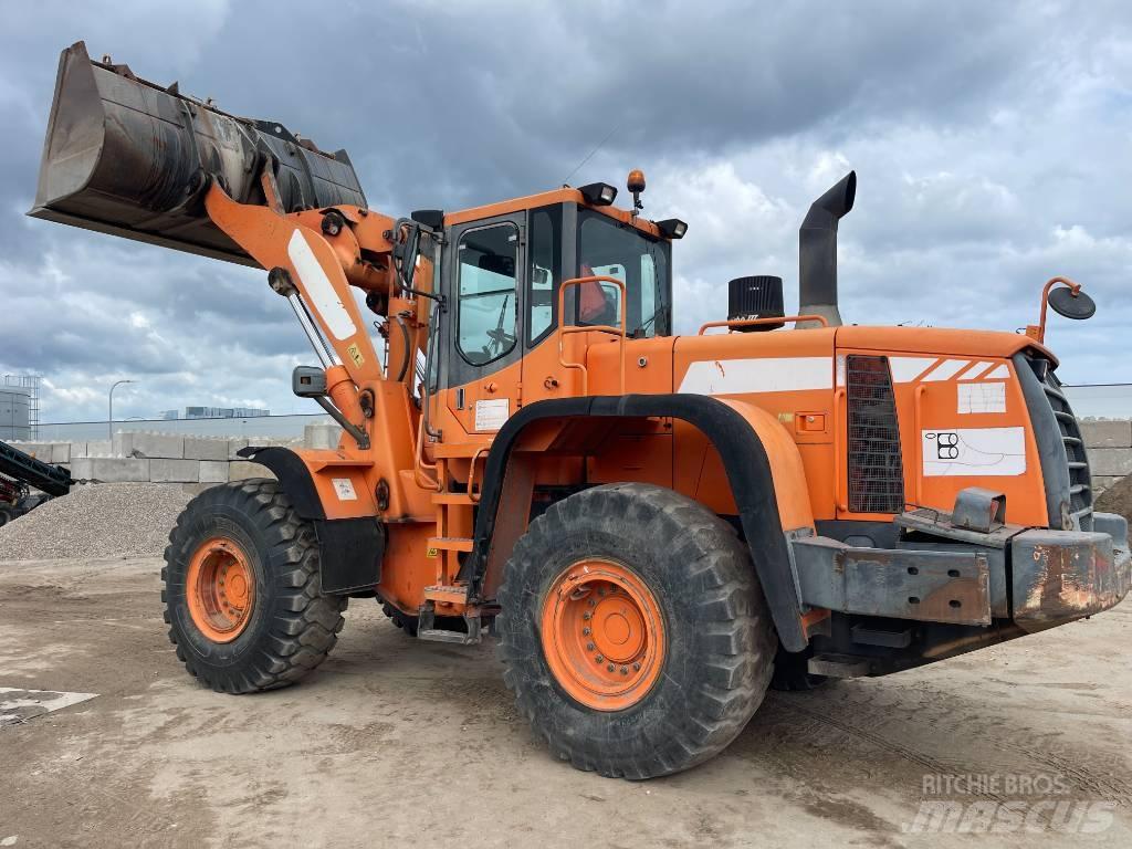 Doosan DL 350 Iekrāvēji uz riteņiem