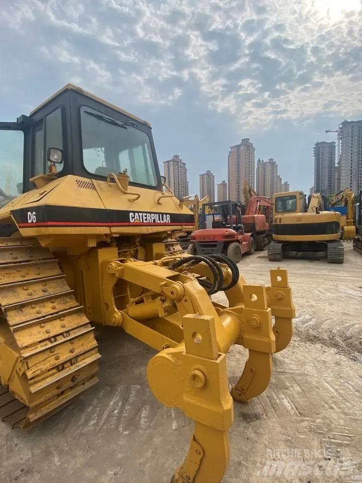CAT D6R Kāpurķēžu buldozeri