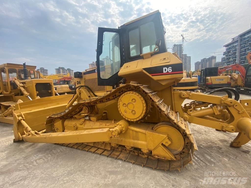 CAT D6R Kāpurķēžu buldozeri