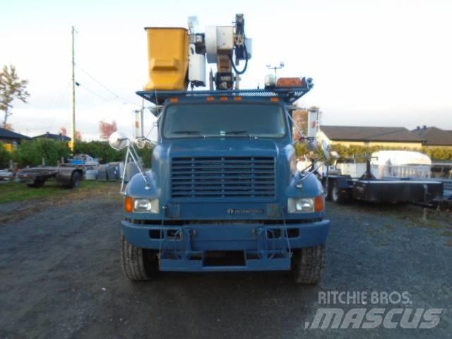 International F 4900 Pacēlāji uz automašīnas bāzes