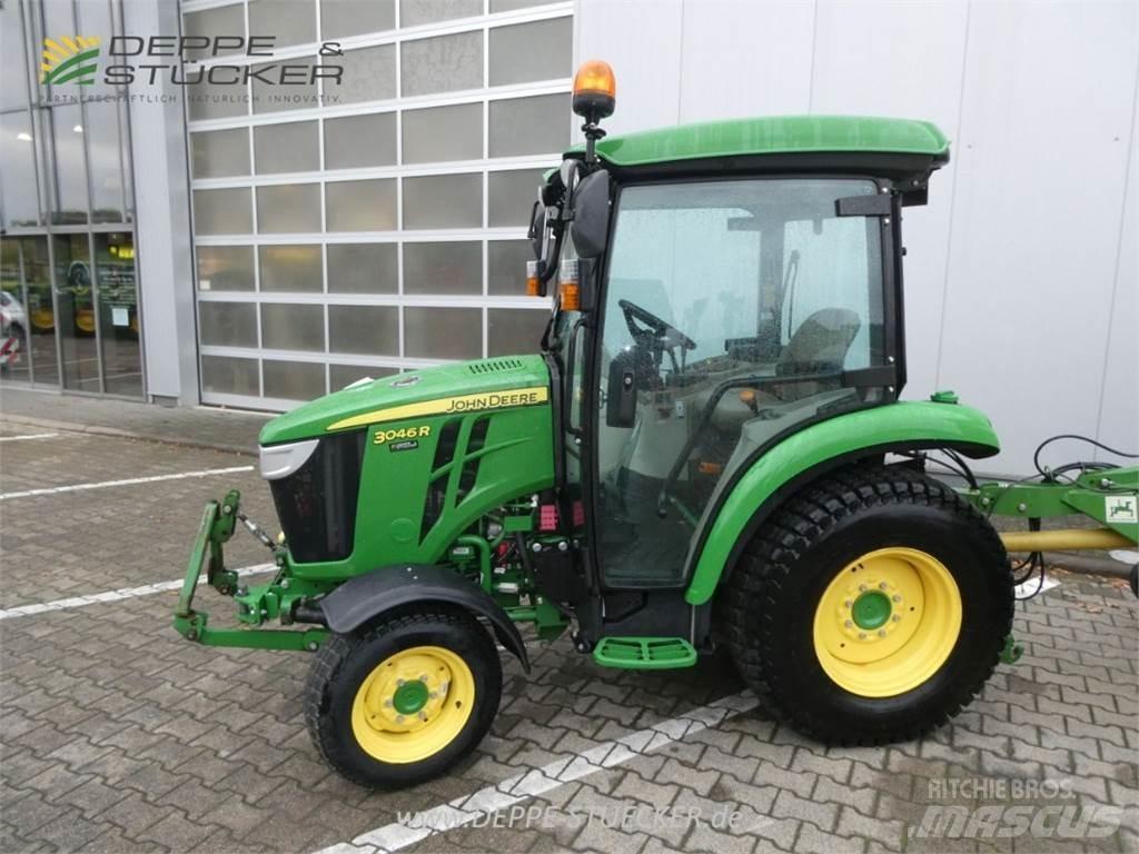John Deere 3046R Kompaktie traktori