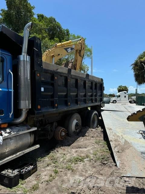 Mack CH613 8x4 2002 Pašizgāzējs