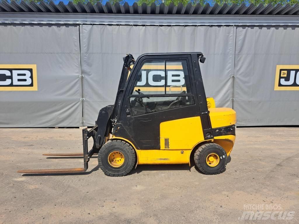 JCB TLT 30D Tehnika ar dīzeļa dzinēju