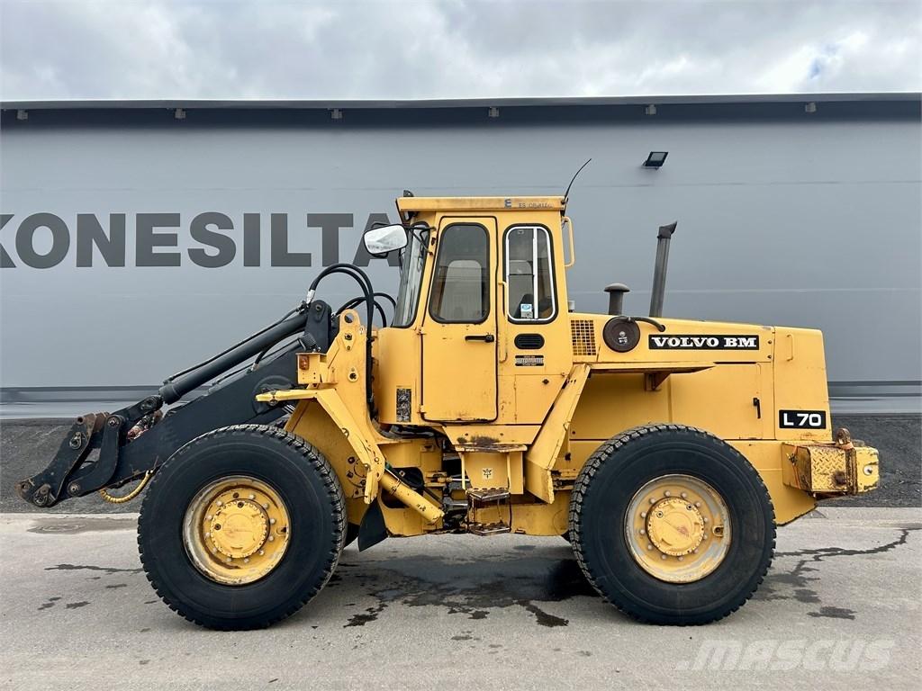 Volvo L 70 Iekrāvēji uz riteņiem