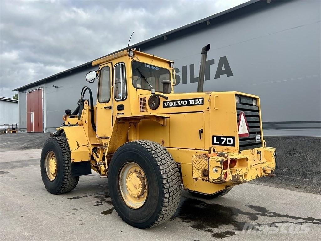 Volvo L 70 Iekrāvēji uz riteņiem