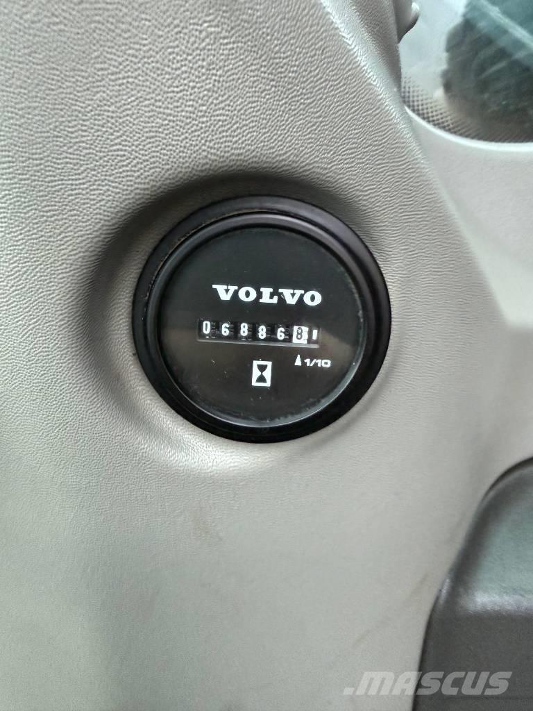 Volvo ECR 145 EL Kāpurķēžu ekskavatori