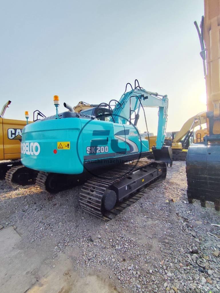 Kobelco SK 200 Kāpurķēžu ekskavatori