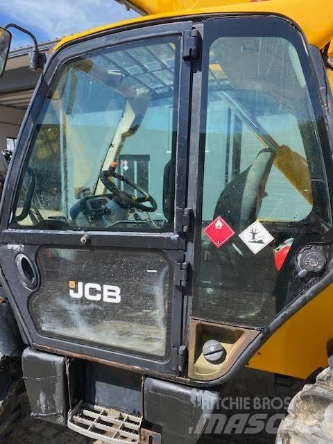 JCB 535-125 Teleskopiskie manipulatori