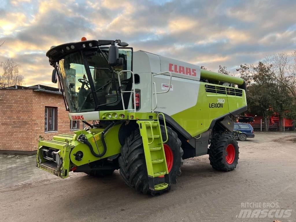 CLAAS 740 Ražas novākšanas kombaini