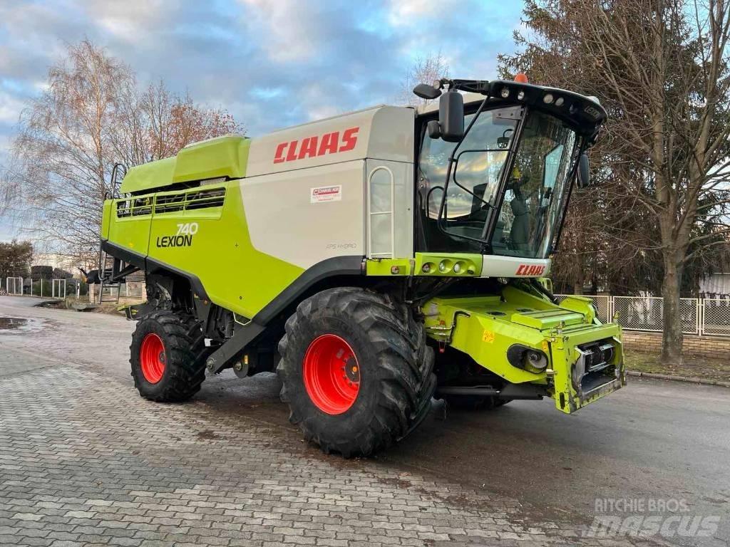 CLAAS 740 Ražas novākšanas kombaini