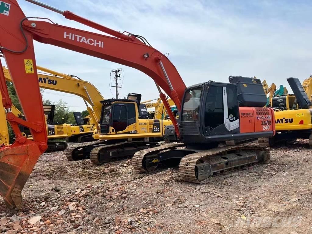 Hitachi ZX 240-3 Kāpurķēžu ekskavatori