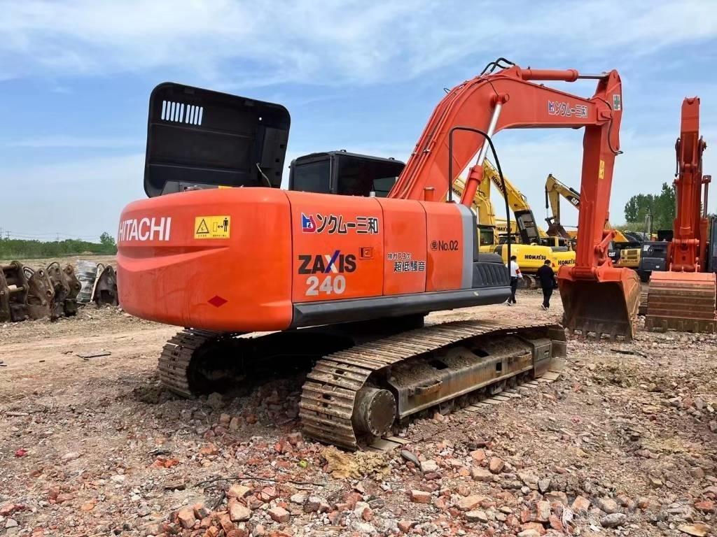 Hitachi ZX 240-3 Kāpurķēžu ekskavatori