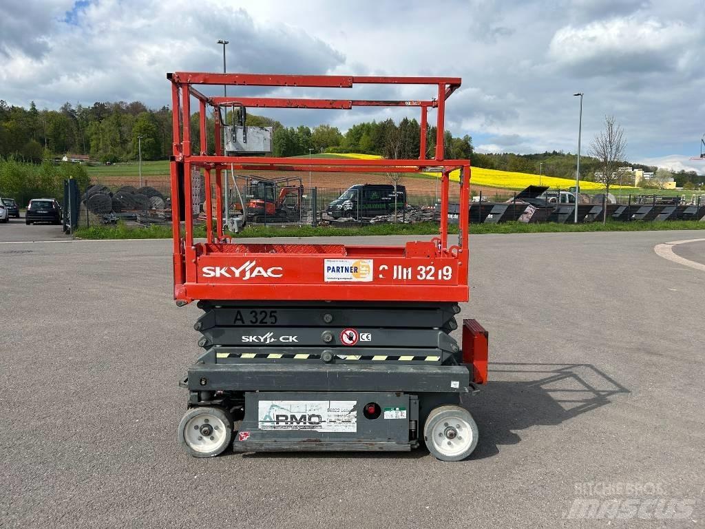 SkyJack SJ III 3219 Šķerveida pacēlāji