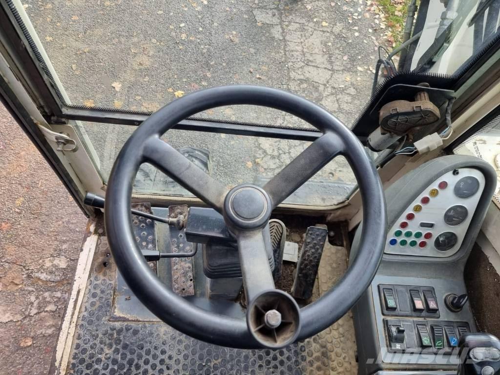 Terex TW 85 Ekskavatori uz riteņiem