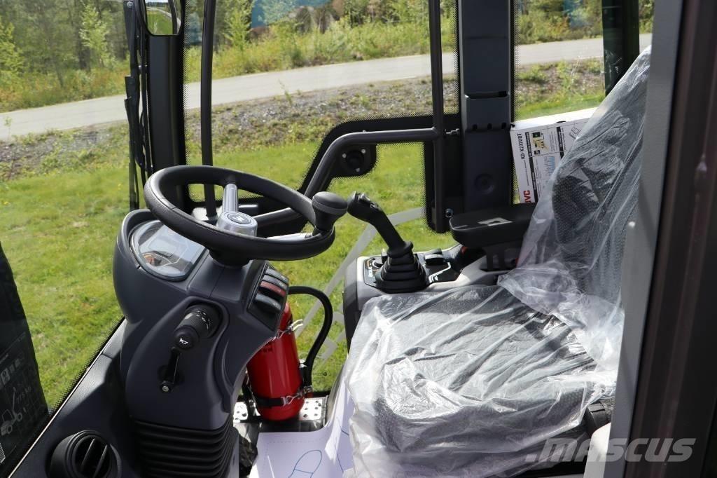 Mecalac MCL8 Iekrāvēji uz riteņiem