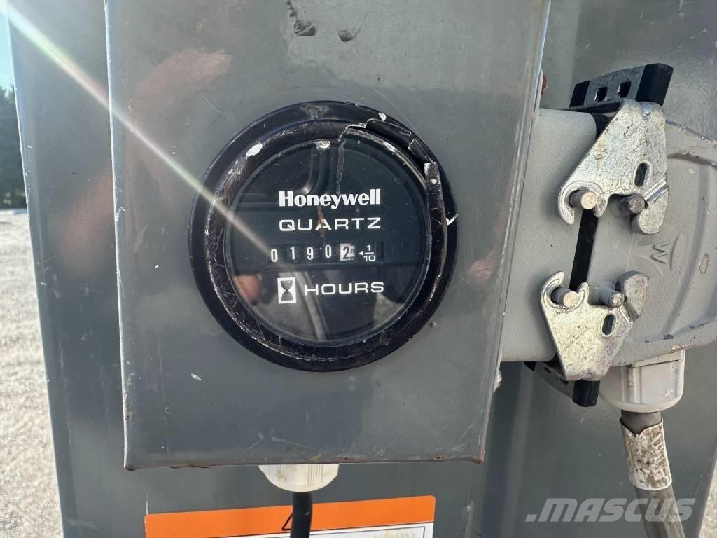 SkyJack SJ 16 Vertikālie pacēlāji