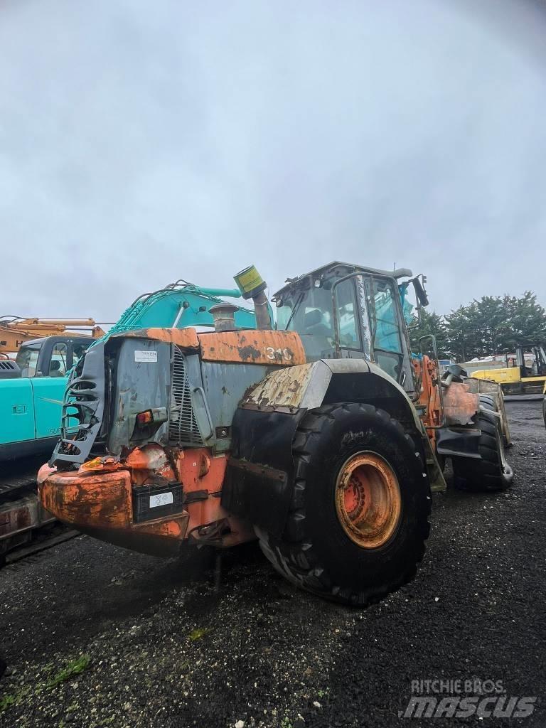 Hitachi ZW 310 Iekrāvēji uz riteņiem