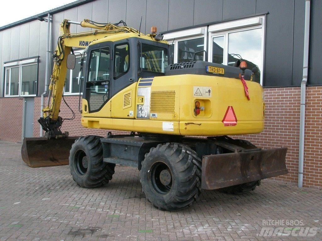 Komatsu PW140-7 Ekskavatori uz riteņiem