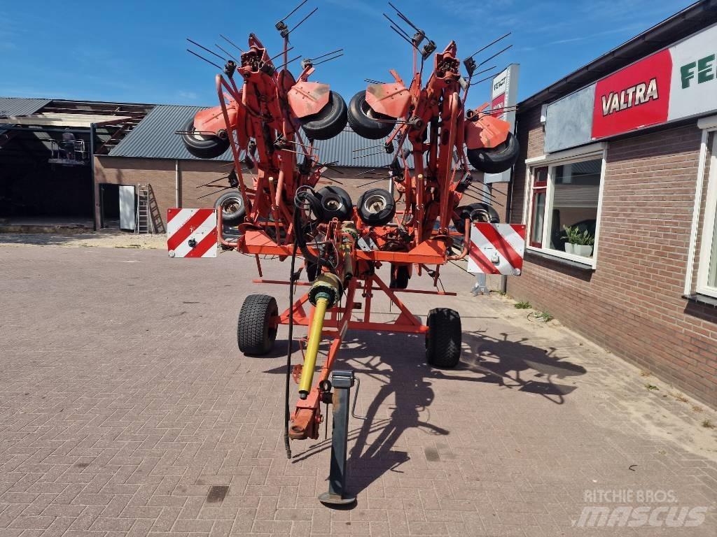 Kuhn GF 10802 T Grābekļi un siena ārdītāji