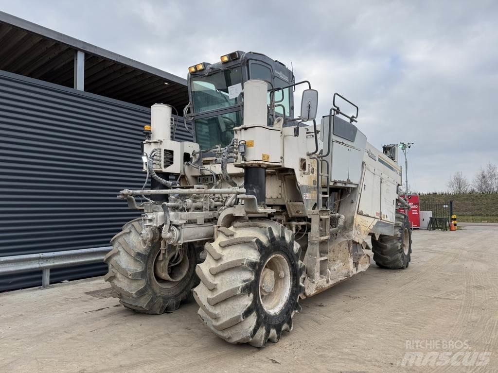 Wirtgen WR 2500S Asfalta savācējs