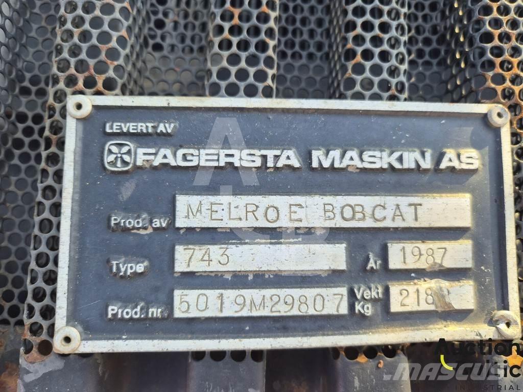 Bobcat 743 Lietoti riteņu kompaktiekrāvēji