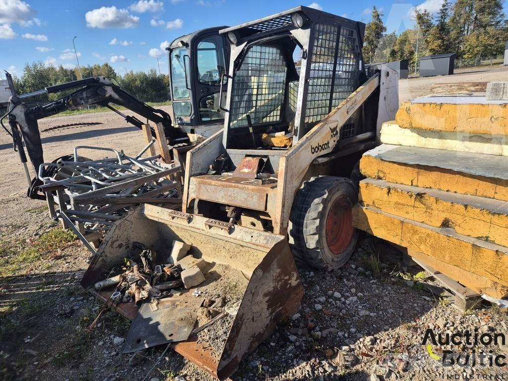 Bobcat 743 Lietoti riteņu kompaktiekrāvēji
