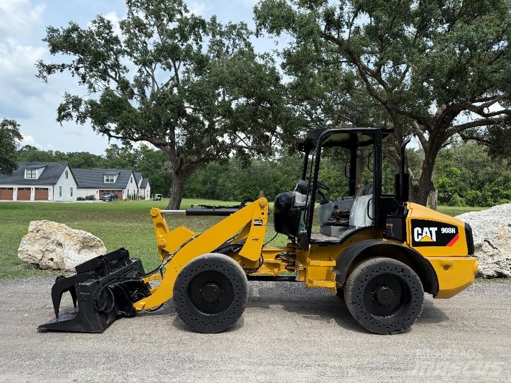 CAT 908 H Iekrāvēji uz riteņiem