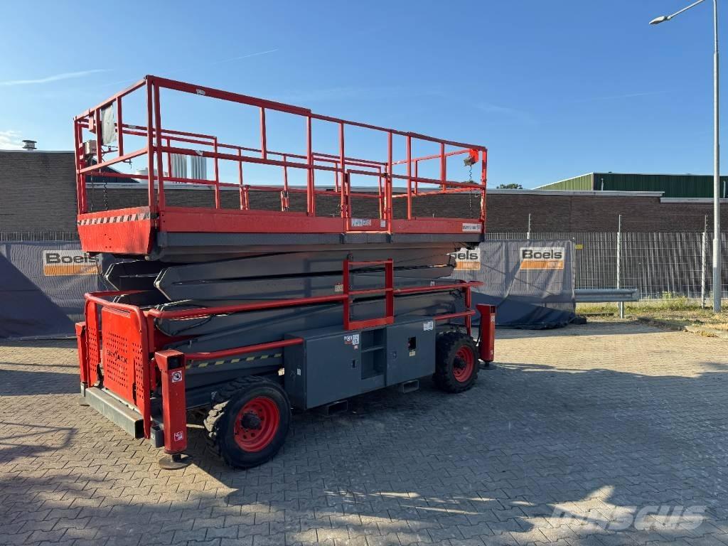 SkyJack 9250RT Šķerveida pacēlāji