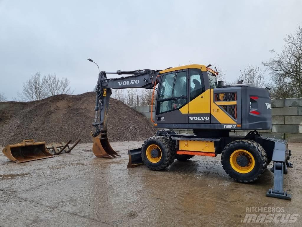 Volvo EWR 150 E Ekskavatori uz riteņiem